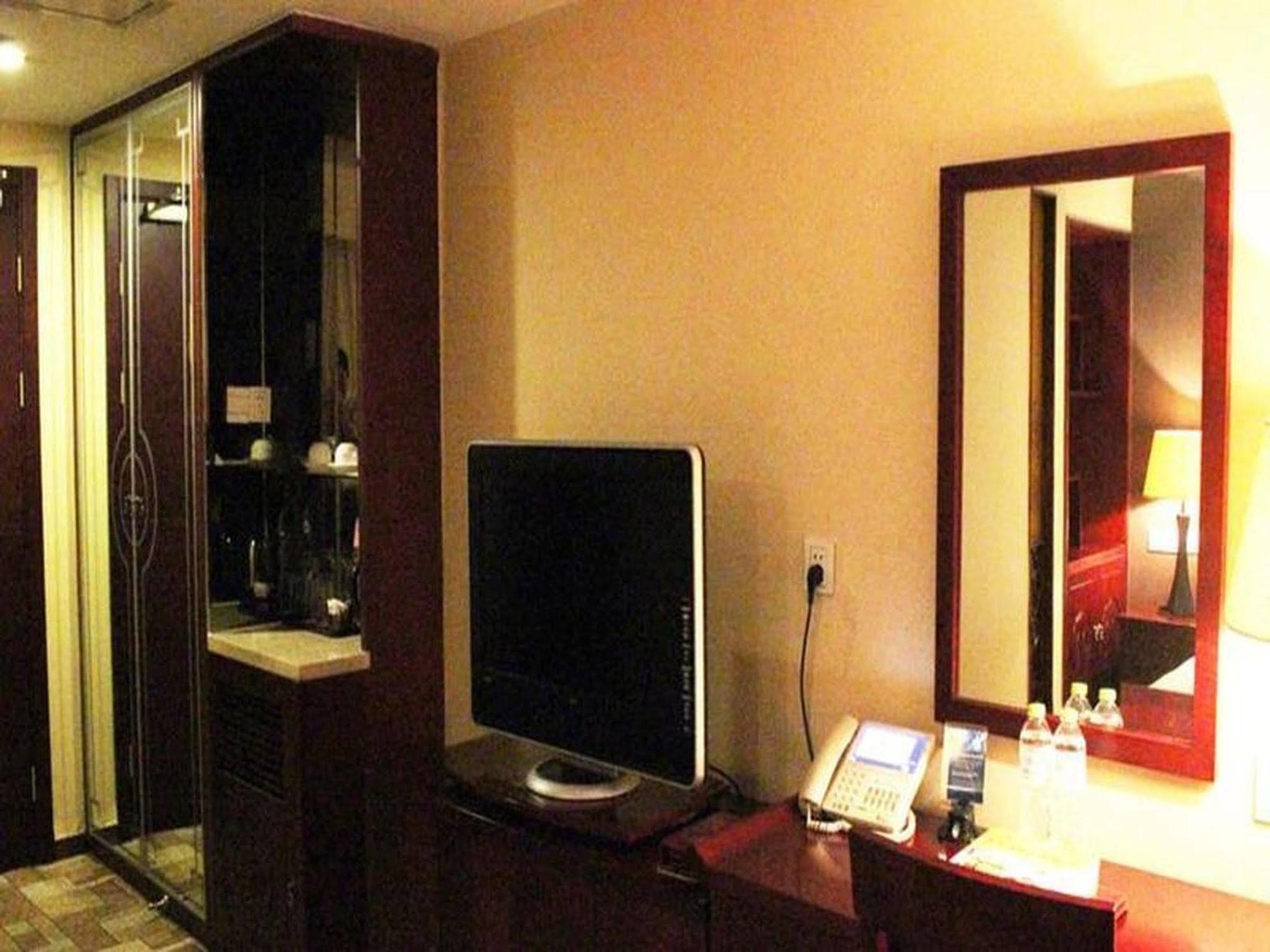 Hotel Urcove By Hyatt Forbidden 4*